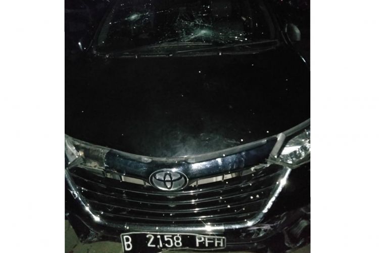 Pengemudi Avanza berpelatnomor B 2158 PFH, Fauzan (13), menabrak sepeda motor Honda Beat berpelatnomor B 3074 BPD di Jalan Kota Bambu Selatan, Palmerah, Jakarta Barat pada Minggu (18/11/2018).