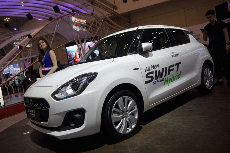 Beragam kendaraan terbaru di pameran GIIAS 2018. Pameran ini akan diselenggarakan mulai 2 Agustus hingga 12 Agustus 2018. Suzuki hadirkan Swift Hybrid
