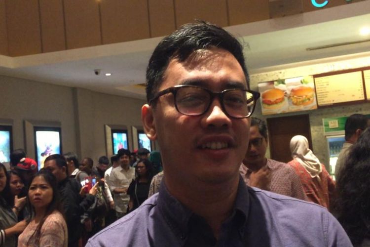 Artis peran Dennis Adishwara saat ditemui usai acara Festival Film Tempo 2018 di XXI Epicentrum, Kuningan, Jakarta Selatan, Kamis (6/12/2018).