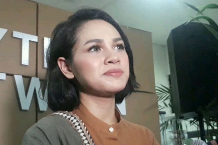 Penyanyi Andien Aisyah saat ditemui dalam jumpa pers singel terbarunya Everything In Between di kawasan Kemang, Jakarta Selatan, Rabu (27/3/2019). 