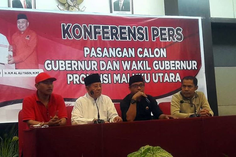 Pasangan calon gubernur dan wakil gubernur Maluku Utara, Abdul Gani Kasuba gelar konferensi pers, Rabu (27/6/2018)