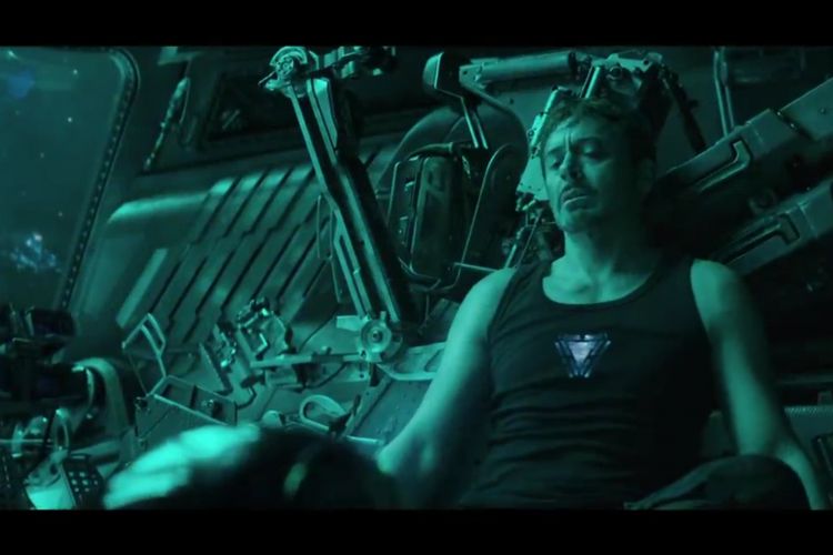 Adegan Tony Stark di dalam pesawat ruang angkasa milik Nebula seperti yang ditampilkan trailer Avengers: Endgame.