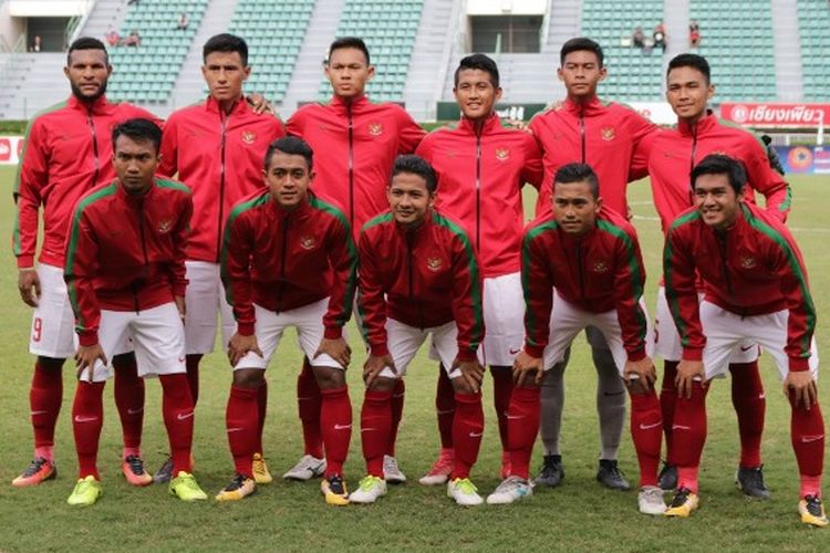 Skuad tim nasional Indonesia saat melawan Malaysia pada Kualifikasi Piala Asia U-23 2018, Rabu (19/7/2017). 