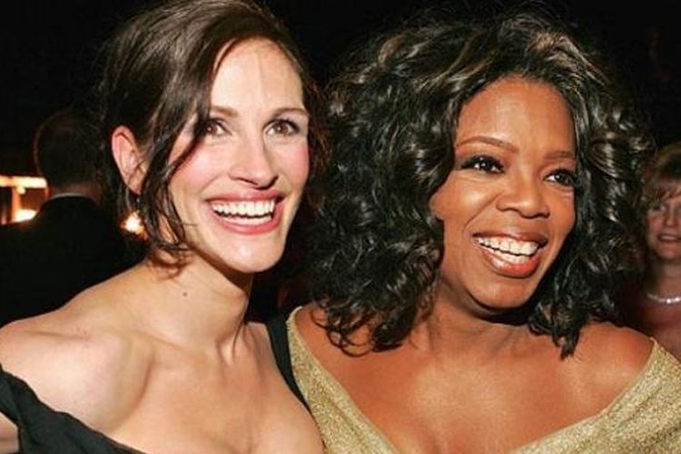 Julia Roberts (kiri) dan Oprah Winfrey