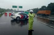 Longsor Tutup Badan Jalan, Arus Kendaraan ke Puncak Bogor Dialihkan