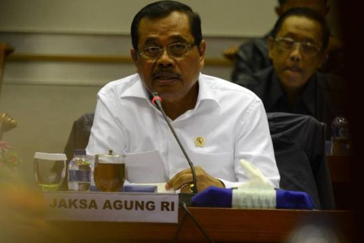 Penjelasan Jaksa Agung - Jaksa Agung, HM Prasetyo, memberi penjelasan terkait eksekusi hukuman mati saat rapat kerja dengan Komisi III DPR di Kompleks Parlemen, Jakarta, Rabu (28/1). Jaksa Agung juga menjelaskan bahwa eksekusi hukuman mati terhadap terpidana kasus narkoba tahap berikutnya akan segera dilakukan.