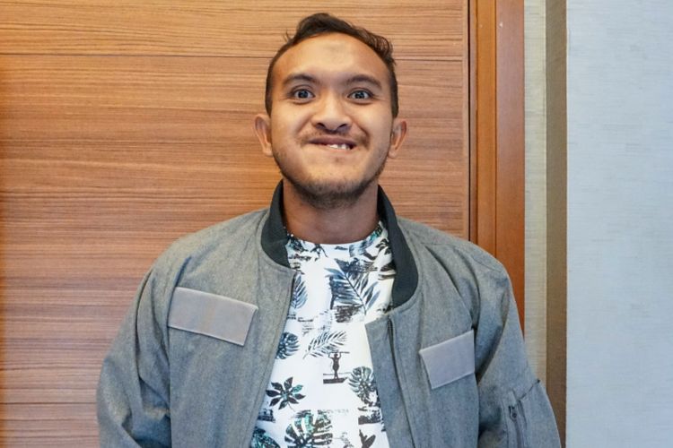 Artis komedi Caisar Putra Aditya  diabadikan di kawasan Kuningan, Jakarta Selatan, Kamis (22/3/2018).