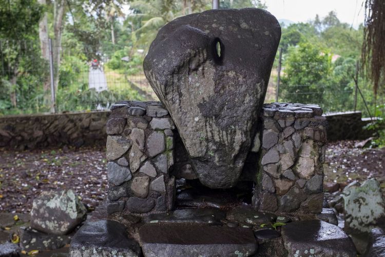Batu Batikam, warisan nenek moyang orang Minangkabau.