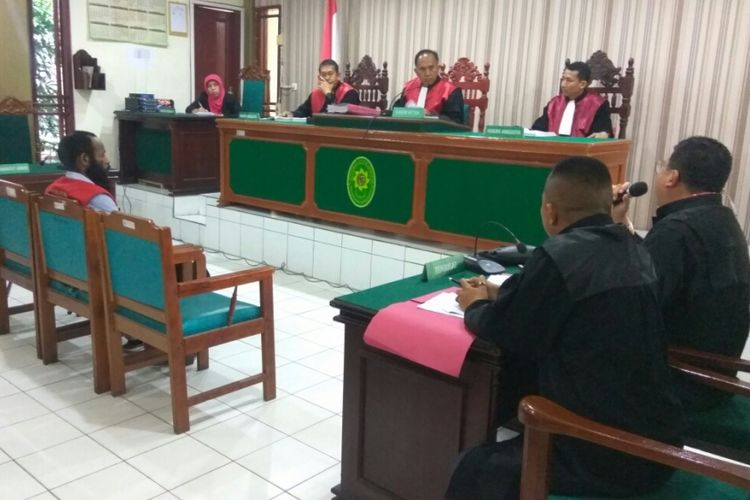 Sidang lanjutan kasus dugaan candaan bom dalam pesawat Lion Air JT 687 dengan agenda pembacaan tuntutan jaksa yang digelar di PN Mempawah, Kalimantan Barat, Kamis (4/10/2018)