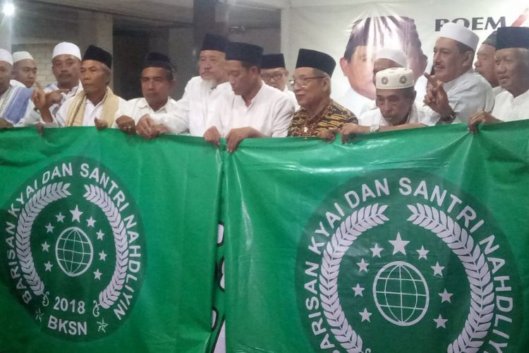 Sejumlah kiai dan warga Nahdlatul Ulama (NU) yang tergabung dalam Barisan Kiai dan Santri Nahdliyin mendeklarasikan dukungan terhadap pasangan capres-cawapres nomor urut 02 Prabowo Subianto-Sandiaga Uno di Rumah Djoeang, Jakarta Pusat, Sabtu (1/12/2018).