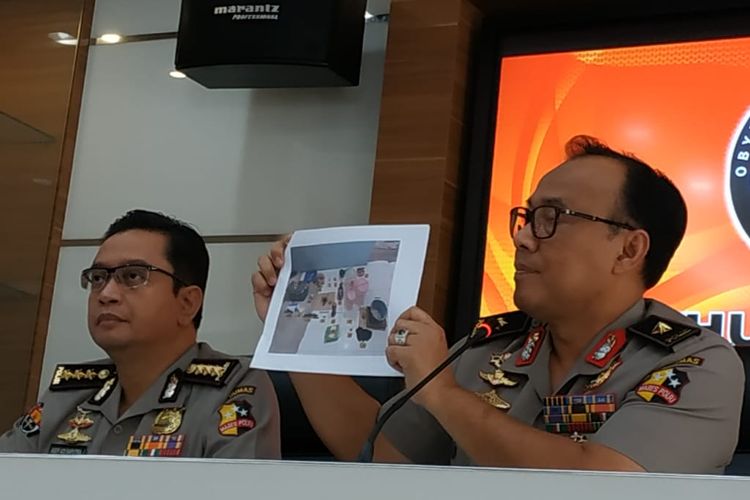 Kepala Biro Penerangan Masyarakat Humas Brigjen (pol) Dedi Prasetyo di Gedung Humas Mabes Polri, Jakarta Selatan, Senin (6/5/2019). 