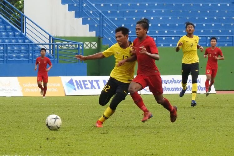 Timnas U-18 Indonesia vs Malaysia dalam semifinal Piala AFF U-18 2019 di Stadion Binh Doung, Vietnam, 17 Agustus 2019. 