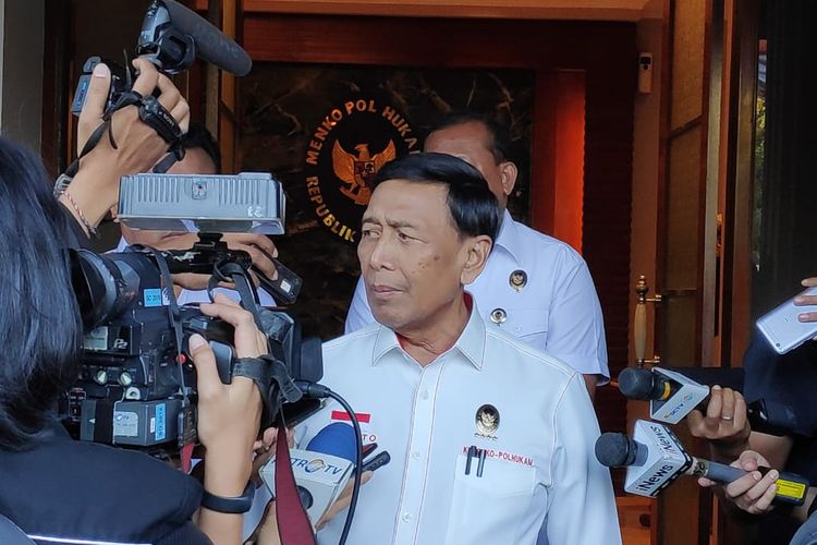 Menteri Koordinator Bidang Politik, Hukum, dan Keamanan ( Menko Polhukam), Wiranto,di kantor Kemenko Polhukam, Jakarta Pusat, Rabu (21/8/2019).  