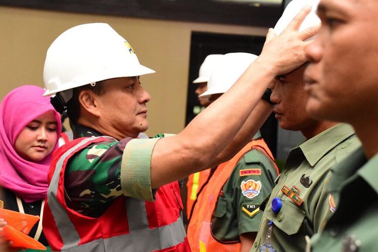 Sertifikasi tenaga kerja konstruksi bagi prajurit TNI AD di wilayah DKI Jakarta.