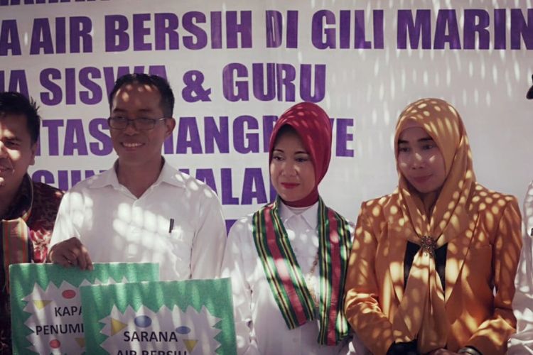 Aisyah Gamawati, Direktur Jenderal Pengembangan Daerah Tertentu, Kemendesa PDTT disela-sela acara penyerahan bantuan di Desa Tanjung Luar, Kecamatan Keruak, Lombok Timur, (27/3/2019).