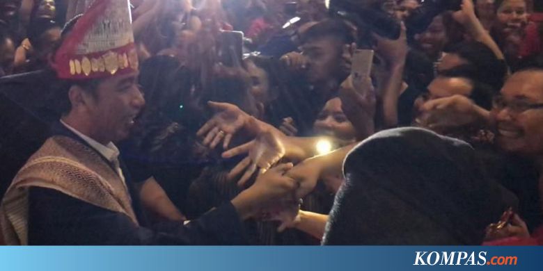 Jokowi: Selamat Natal 2018...