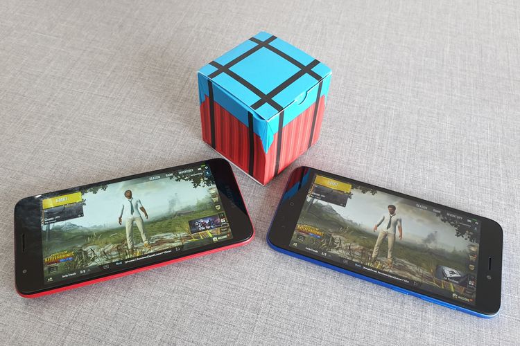 Ilustrasi PUBG Mobile Lite di Galaxy A2 Core (kiri) dan Redmi Go (kanan).