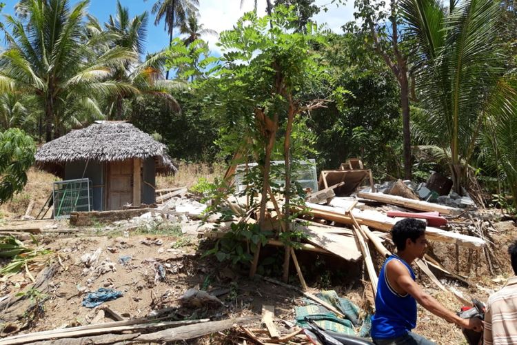 Desa Mupayung Daya, Lombok, Nusa Tenggara Barat pasca gempa. 