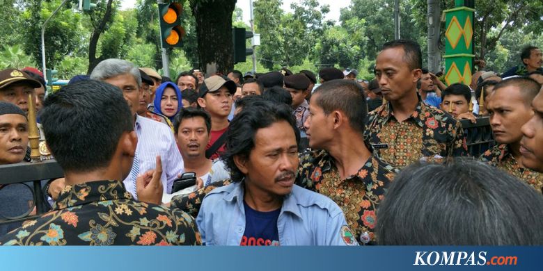 Sopir Angkot: Janganlah Usaha Kami Dimatikan Baru Tawarkan Program