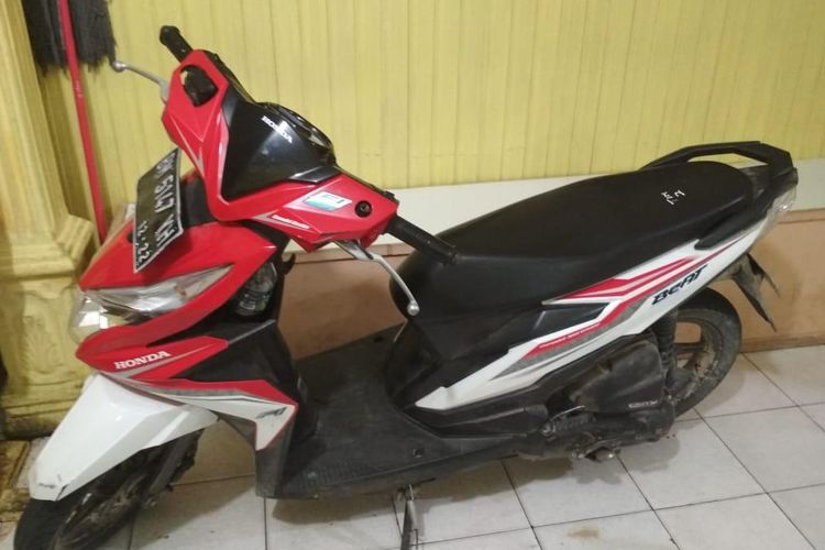 Barang bukti sepeda motor yang diamankan dari empat pelaku pembegalan di Pekanbaru, Riau, Sabtu (11/5/2019).