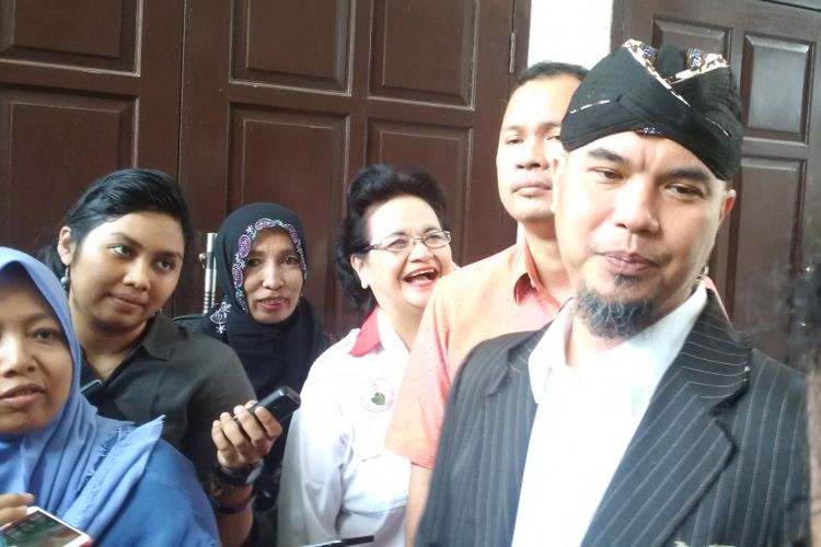 Ahmad Dhani menjalani sidang kasus ujaran kebencian yang menjeratnya di Pengadilan Negeri Jakarta Selatan, Senin (24/9/2018).