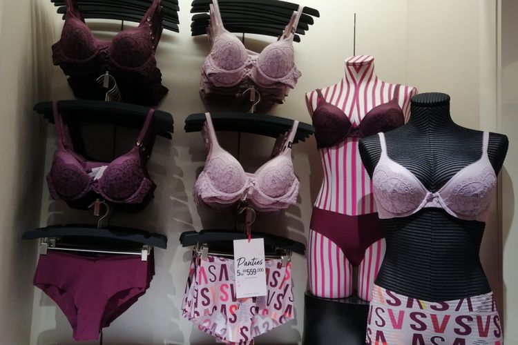 Suasana full assortment store Victorias Secret di Grand Indonesia, Jakarta, Rabu (31/10/2018).