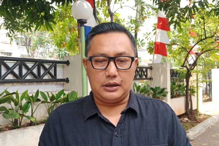 Kuasa Hukum Politikus Partai Gerindra Mohamad Taufik, Yupen Hadi, memberikan keterangan kepada wartawan di Kantor Bawaslu DKI Jakarta, Jumat (14/9/2018).