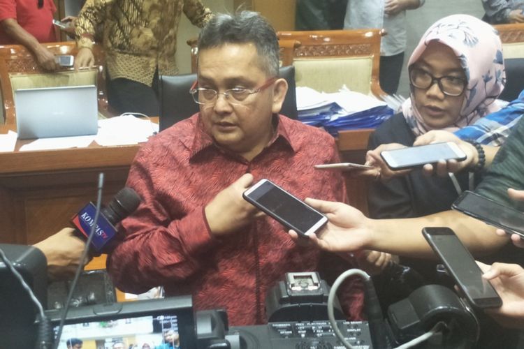 Wakil Ketua Komisi III Trimedya Panjaitan saat ditemui seusai Rapat Pleno di Kompleks Parlemen, Senayan, Jakarta, Kamis (7/2/2019).