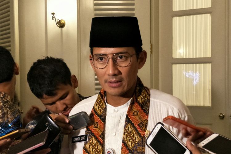 Wakil Gubernur DKI Jakarta Sandiaga Uno di Balai Kota DKI Jakarta, Jalan Medan Merdeka Selatan, Jumat (24/11/2017) malam.