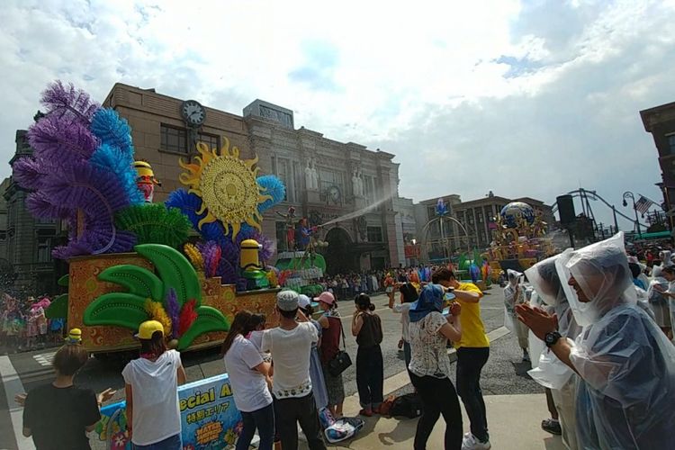 Keseruan summer festival di Universal Studios Japan.