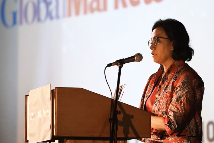 Menteri Keuangan Sri Mulyani Indrawati menyampaikan sambutannya pada sesi Global Market Award Ceremony dalam rangkaian Pertemuan Tahunan IMF - World Bank Group 2018 di Nusa Dua, Bali, Sabtu (13/10). Menteri Keuangan Sri Mulyani Indrawati mendapatkan penghargaan Finance Minister of the Year for East Asia Pacific Awards dari majalah ekonomi Global Markets. ANTARA FOTO/ICom/AM IMF-WBG/Anis Efizudin/wsj/2018.


