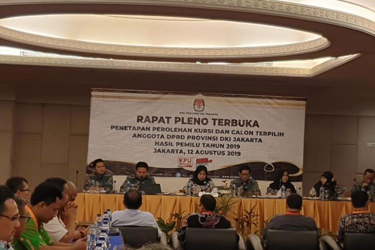 Pleno penetapan anggota DPRD DKI Jakarta terpilih periode 2019 - 2024, di Hotel Merlynn, Jakarta Pusat, Senin (12/8/2019)