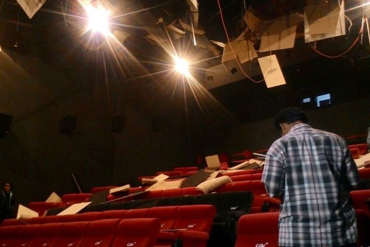 Kondisi bioskop di ACC Ambon setelah Ambon diguncang gempa sebanyak 5 kali, Selasa (31/10/2017) malam.