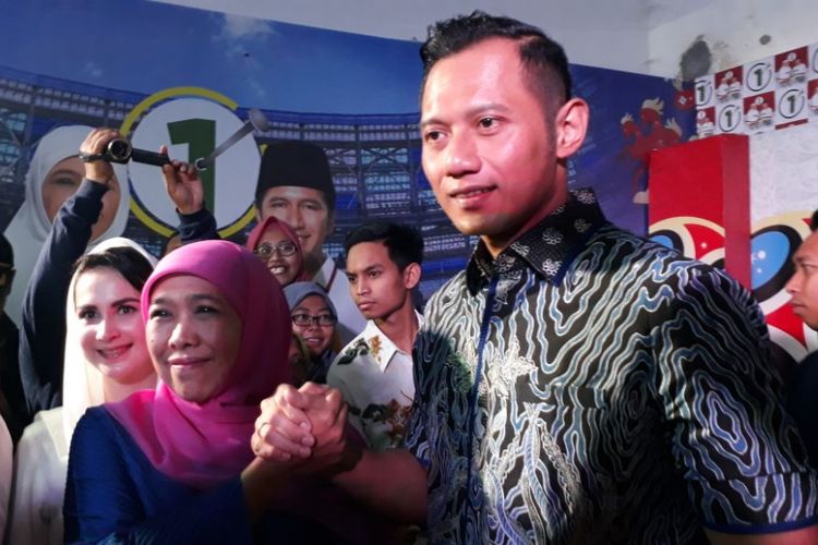 Agus Harimurti Yudhoyono (AHY) silaturahmi di Kediaman Khofifah Indar Parawansa, Jemur Wonosari, Surabaya, Minggu (1/8/2018).