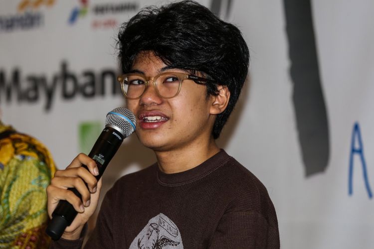 Pianis muda Indonesia, Joey Alexander saat memberikan keterangan pers jelang konsernya di Jakarta, Sabtu (11/11/2017). Joey Alexander, akan tampil trio pada rangkaian konser Asia Tour bertajuk A Night with Million of Imagination. KOMPAS.com/GARRY ANDREW LOTULUNG