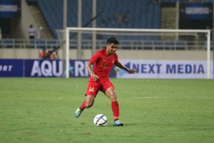 Bek tim nasional U-23 Indonesia, Asnawi Mangkualam Bahar, saat tampil melawan Thailand pada laga perdana Grup K Kualifikasi Piala Asia U-23 2020, Jumat (23/3/2019).  
