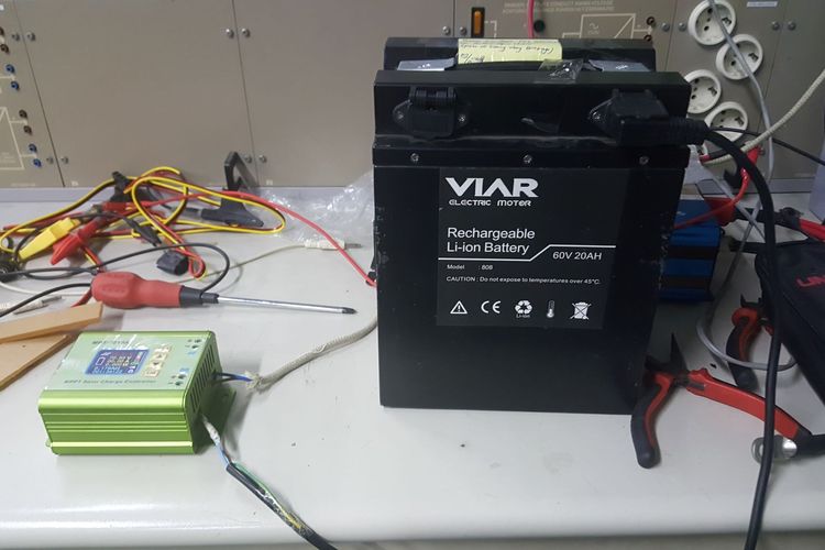 Baterai Lithium ion milik Viar yang diuji oleh UPH