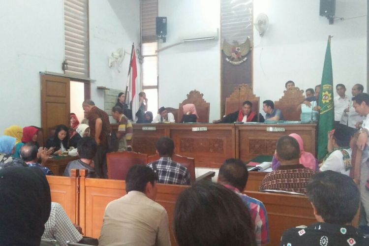 Sidang yustisi bagi pelanggar IMB di Pengadilan Negeri Jakarta Selatan, Jumat (24/10/2017).