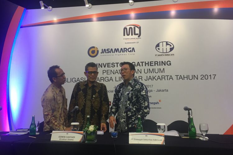 Konferensi Pers Penawaran Umum Obligasi I Marga Lingkar Jakarta Tahun 2017 di Graha CIMB Niaga, Jakarta pada Kamis (13/10/2017).
