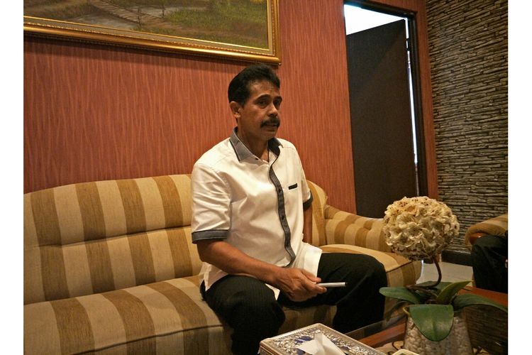 Kepala Kejaksaan Negeri Depok di Jalan Boulevard Depok, Jumat (22/3/2019)