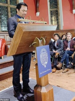 Manny Pacquiao berbicara di Oxford University