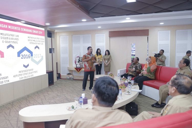 Pemerintah Kota Semarang membuat aplikasi Wisata Magelang untuk Pemerintah Kabupaten Magelang, Senin (14/5/2018)