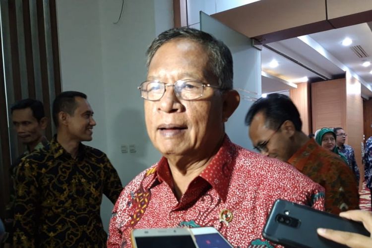 Menteri Koordinator Bidang Perekonomian Darmin Nasution di kantor Kementerian Koordinator Bidang Perekonomian, Jakarta, Selasa (22/1/2019).