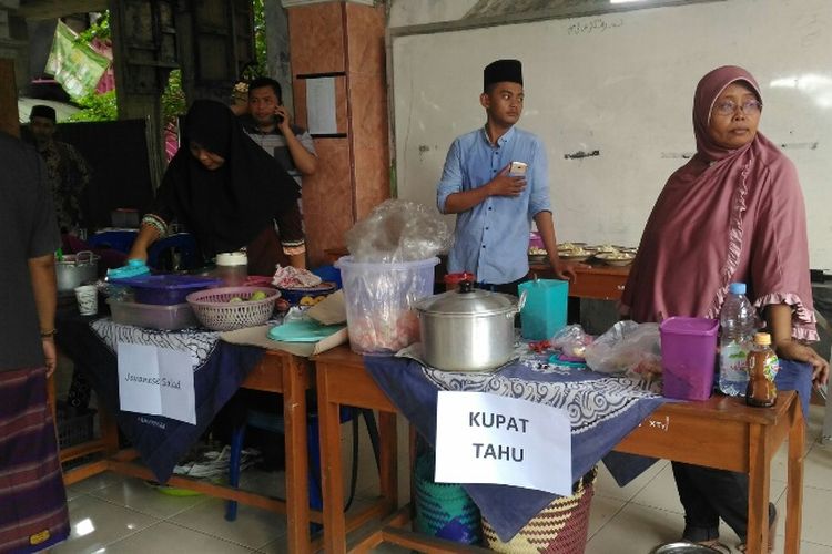 Usaha para nasabah BWM Amanah Berkah Nusantara di Ponpes Al Hidayah Karangsuci, Purwokerto. Foto diambil Jumat (6/4/2018).
