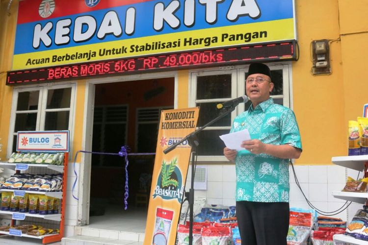 Wali Kota Medan Dzulmi Eldin mengatakan, Kedai Kita bukan untuk menyaingi pedagang sembako, Senin (21/5/2018)