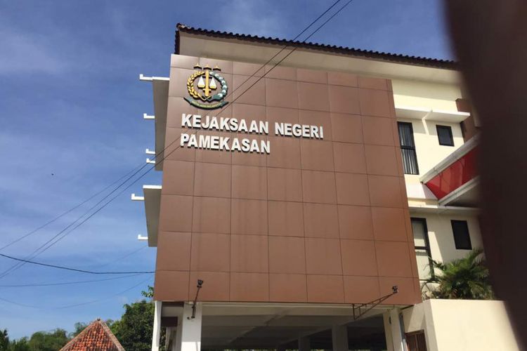 Gelapkan Raskin Dua Kades di Pamekasan Ditahan
