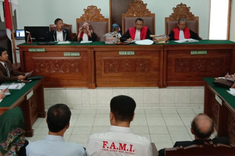 Sidang dengan praperadilan dengan termohon PLN di Pengadilan Negeri Jakarta Selatan, Senin (9/9/2019)