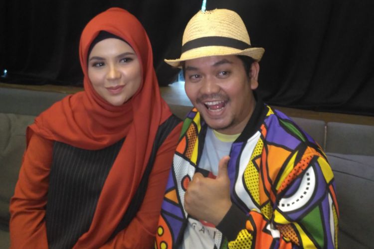 Presenter Indra Bekti dan istri Aldilla Jelita saat ditemui dalam peluncuran salah satu bisnis terbaru Indra di kawasan Menteng, Jakarta Pusat, Jumat (2/11/2018).