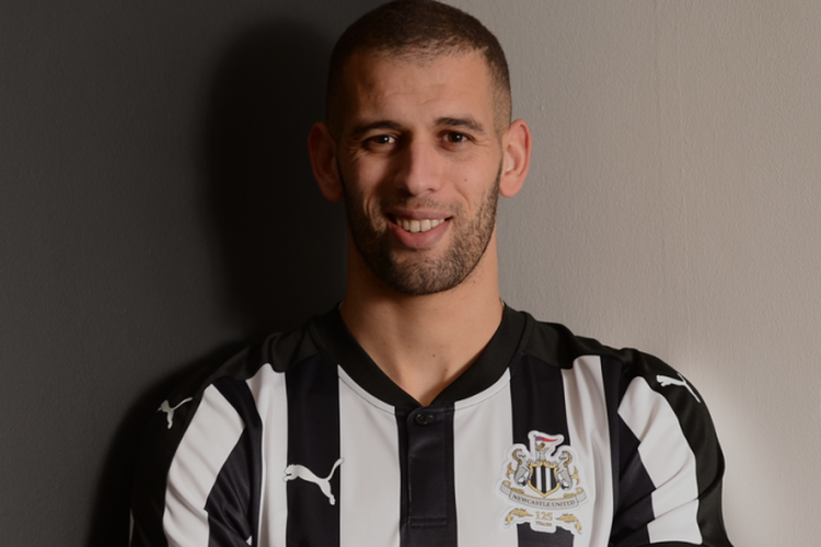 Islam Slimani bergabung ke Newcastle United dengan status pinjaman dari Leicester City, Rabu (31/1/2018).