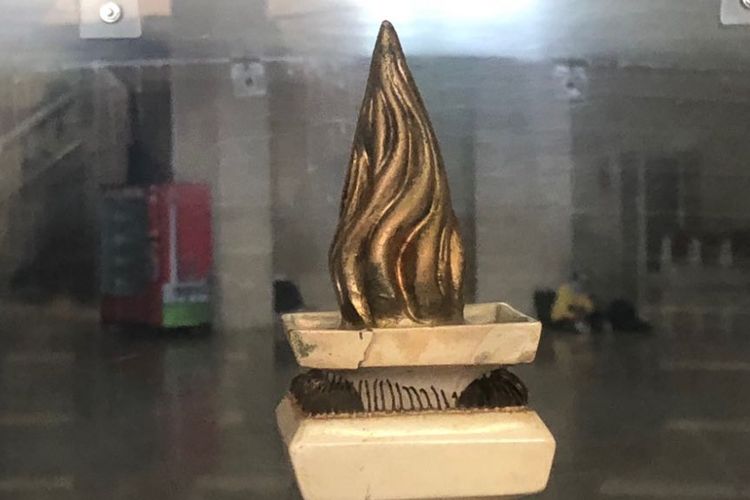 Miniatur lidah api tugu Monas yang ada di Museum Sejarah Nasional. Foto diambil pada Selasa (25/6/2018). 
